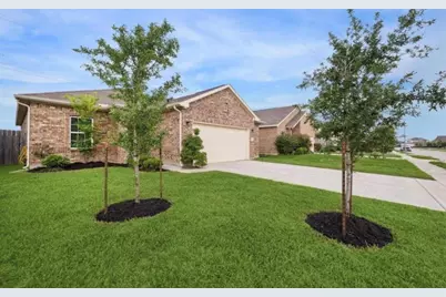8711 Willet Street, Baytown, TX 77521 - Photo 2