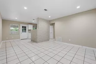 10011 Aves St, Houston, TX 77034 - Photo 2