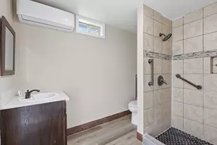 10011 Aves St, Houston, TX 77034 - Photo 8