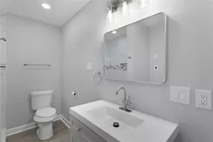 9827 Shive Dr, Houston, TX 77078 - Photo 8