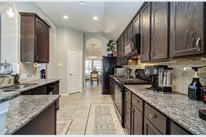 9519 White Landing, Mont Belvieu, TX 77523 - Photo 10