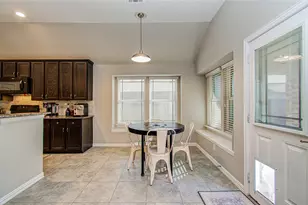 9519 White Lndg, Mont Belvieu, TX 77523 - Photo 14