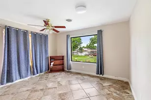 406 Kickapoo Dr, Livingston, TX 77351 - Photo 14