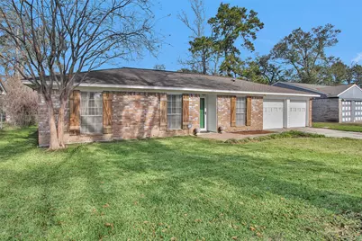 227 Crest Hill Drive, Conroe, TX 77301 - Photo 2
