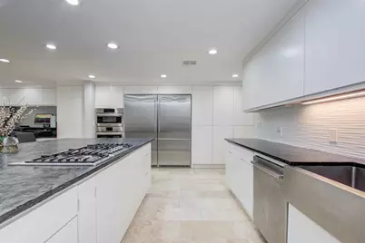 2 Woodstone Street, Houston, TX 77024 - Photo 8