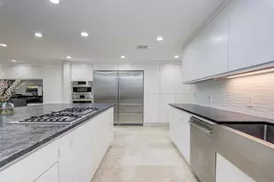 2 Woodstone St, Houston, TX 77024 - Photo 8