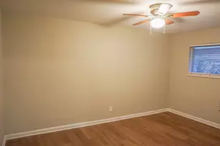 8521 Woodlyn Rd, Houston, TX 77028 - Photo 18