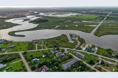 4808 Bayou Lane, Hitchcock, TX 77563 - Photo 8