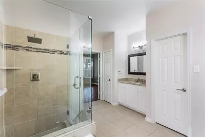 11 Belcarra Place, The Woodlands, TX 77382 - Photo 14
