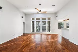 11 Belcarra Pl, The Woodlands, TX 77382 - Photo 6