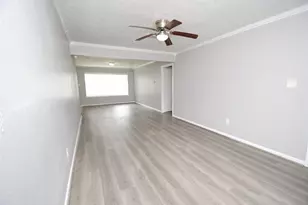 6706 Castleview Ln, Houston, TX 77489 - Photo 4
