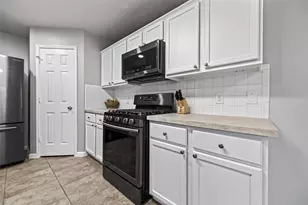 21715 Texian Ct, Spring, TX 77388 - Photo 16