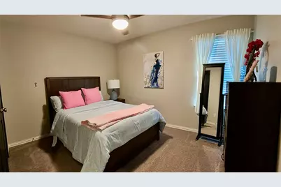 214 Club Crest Ln, Houston, TX 77009 - Photo 4