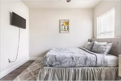 1740 Cove Crescent Court, Houston, TX 77055 - Photo 16