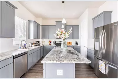 1740 Cove Crescent Court, Houston, TX 77055 - Photo 6