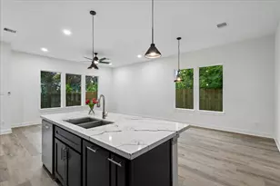 8715 Shotwell St, Houston, TX 77016 - Photo 6