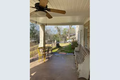 2002 Avenue O, Huntsville, TX 77340 - Photo 4