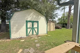 51 E Oakridge Dr, Point Blank, TX 77364 - Photo 32