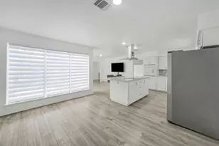 1823 Cherry Bend Dr, Houston, TX 77077 - Photo 14