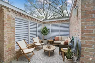 1823 Cherry Bend Dr, Houston, TX 77077 - Photo 2