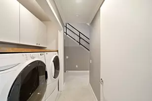 913 Saulnier St, Houston, TX 77019 - Photo 18
