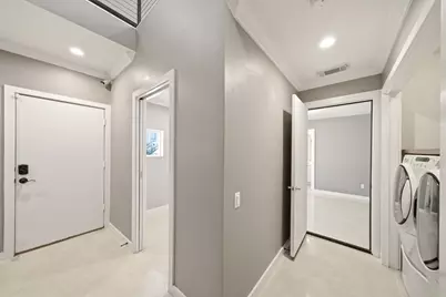913 Saulnier Street, Houston, TX 77019 - Photo 2