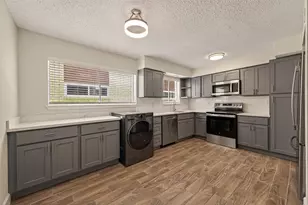 7714 Renwick Dr, Houston, TX 77081 - Photo 8