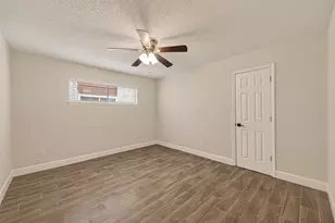 7714 Renwick Dr, Houston, TX 77081 - Photo 16