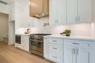 902 E 25th St, Houston, TX 77009 - Photo 16