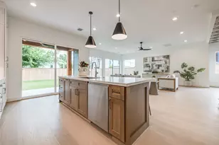 902 E 25th St, Houston, TX 77009 - Photo 22