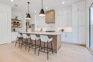 902 E 25th St, Houston, TX 77009 - Photo 18