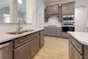 225 Sycamore, Lumberton, TX 77657 - Photo 4