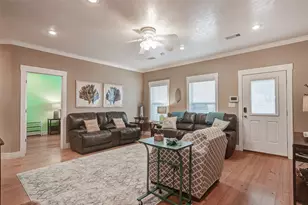 935 W Westview, Crystal Beach, TX 77650 - Photo 18