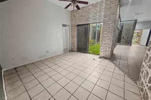 2106 Avenue L, Galveston, TX 77550 - Photo 8