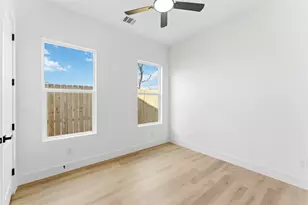 5425 Manton St, Houston, TX 77028 - Photo 16