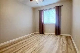 1365 El Camino Village Dr, Houston, TX 77058 - Photo 22