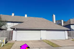 1365 El Camino Village Dr, Houston, TX 77058 - Photo 2