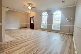 1365 El Camino Village Dr, Houston, TX 77058 - Photo 4