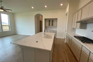 12226 Hyland Ln, Mont Belvieu, TX 77523 - Photo 6