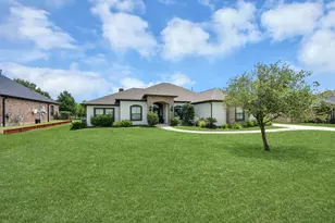 11726 W Grand Pond Dr, Montgomery, TX 77356 - Photo 4