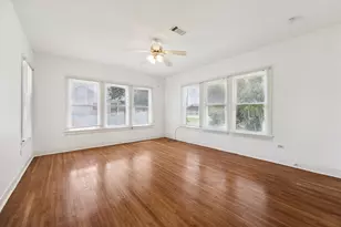 703 E Main St, Bellville, TX 77418 - Photo 8