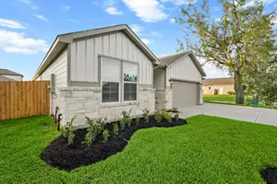2513 16th St, Bay City, TX 77414 - Photo 2