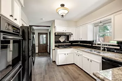 10727 Piping Rock Lane, Houston, TX 77042 - Photo 10