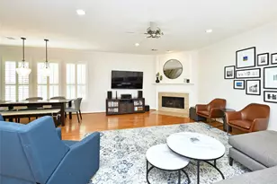 2645 Helena St, Houston, TX 77006 - Photo 4