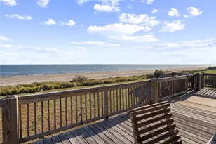 981 Dolly St, Gilchrist, TX 77617 - Photo 36