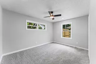 409 Midway Dr, Baytown, TX 77521 - Photo 8