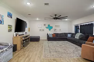 138 N Lake Dr, Winnie, TX 77665 - Photo 24