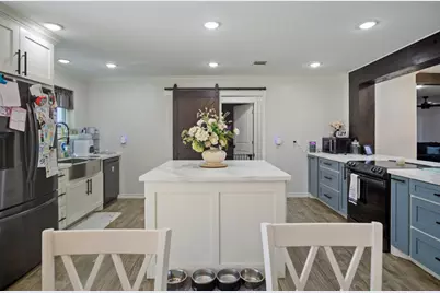 138 N Lake Drive, Winnie, TX 77665 - Photo 12