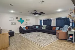 138 N Lake Dr, Winnie, TX 77665 - Photo 22