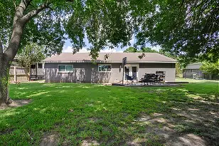 138 N Lake Dr, Winnie, TX 77665 - Photo 6